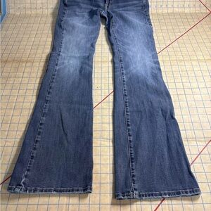 Women’s Size 4 Long American Eagle Super Stretch Kick Boot Blue Denim Jeans